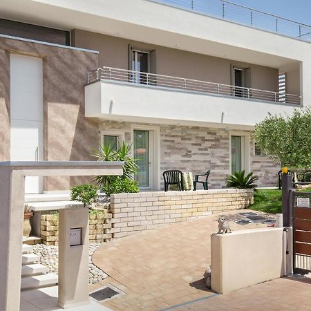 Villa Aurora-Holiday Home Apt 2 Bardolino Exterior foto