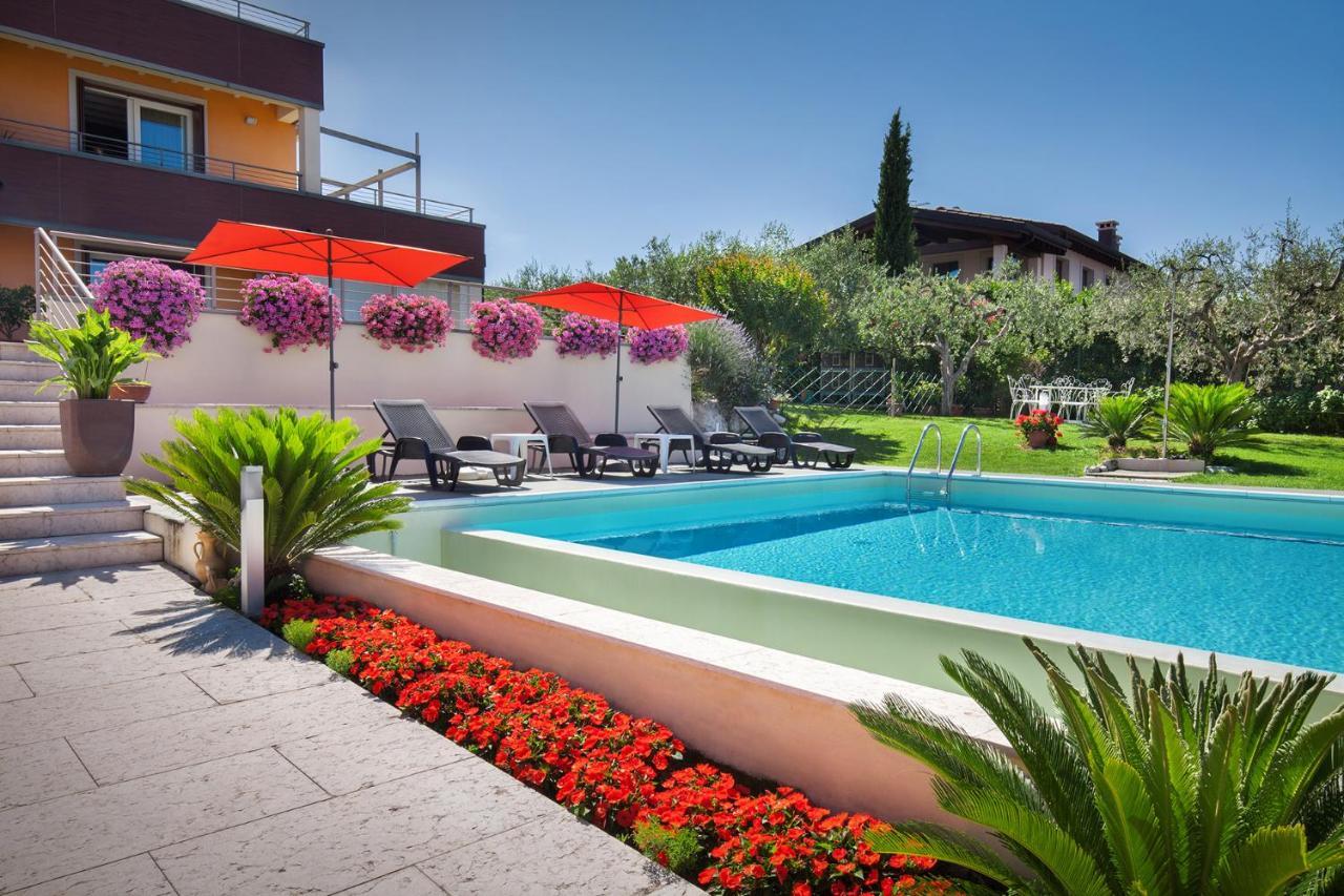 Villa Aurora-Holiday Home Apt 2 Bardolino Exterior foto